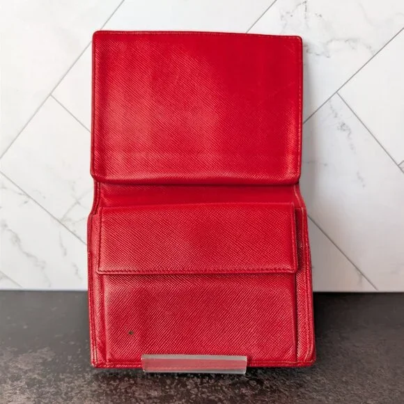 Prada Red Leather Wallet – Classic Snap Closure - Picture 8 of 17